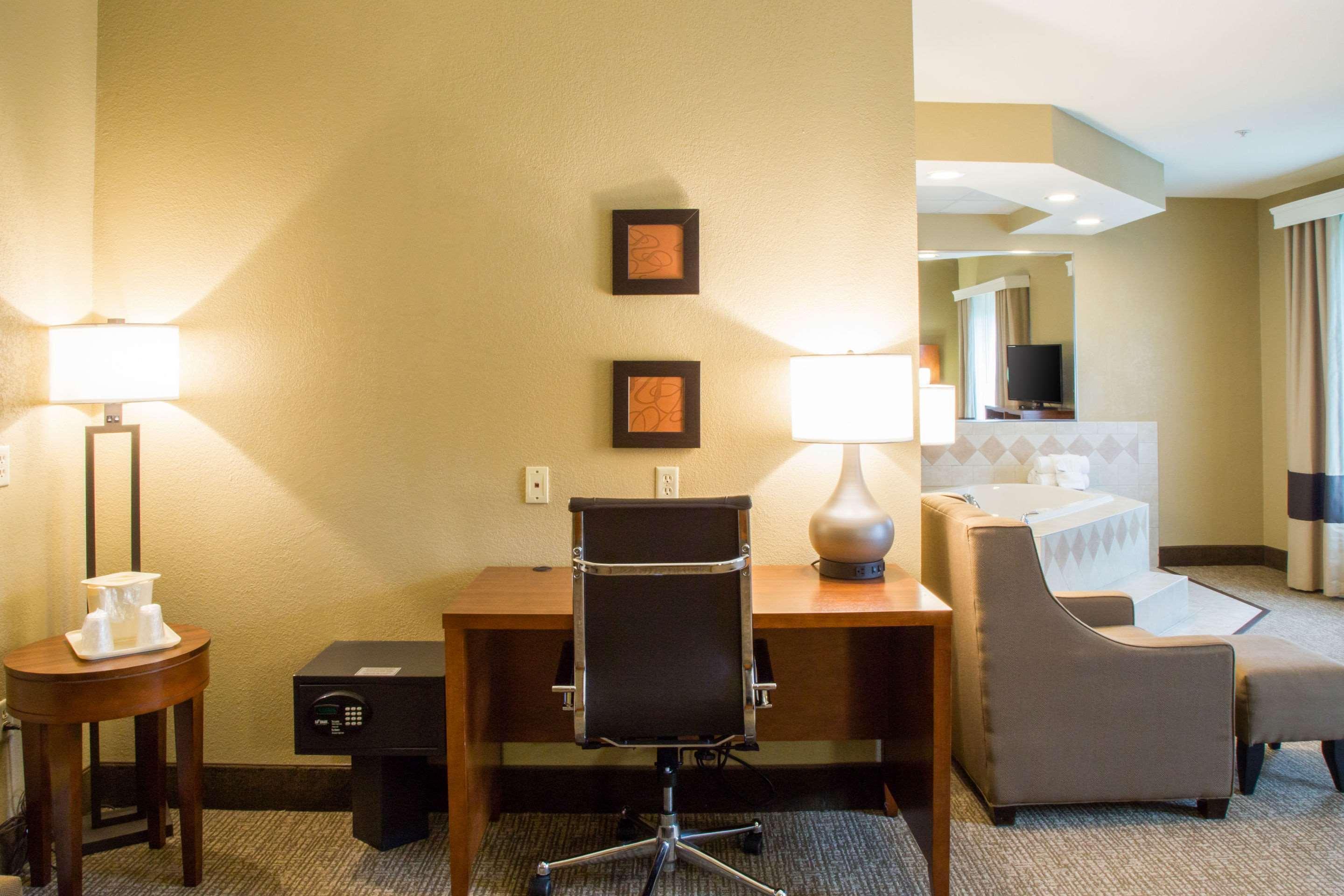 Comfort Suites Grand Rapids South Kentwood Kültér fotó